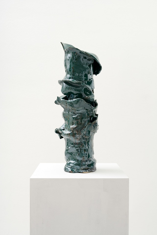 *Cortex Bursted*, 2020
Ceramic
59 x 22 x 21 cm