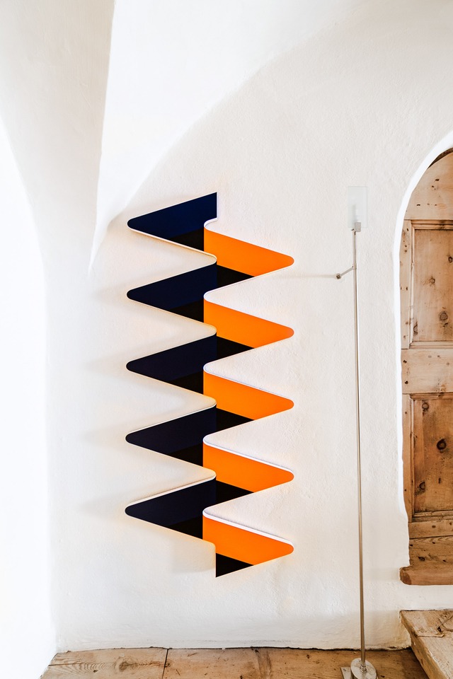 Cut away, 2019
Acrylic on wood
150 x 65 cm