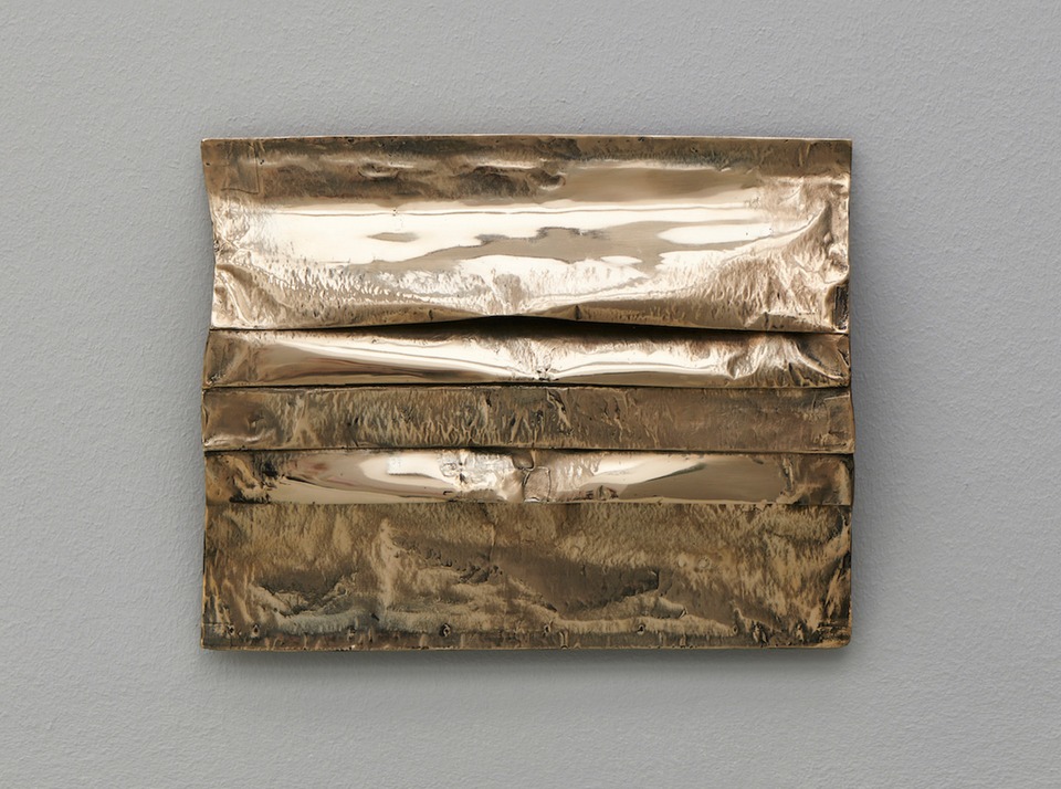 *New Age (Chorus Overlap)*, 2021
Bronze, polished
27 x 34.5 x 5 cm
Ed. of 3 + 1 AP