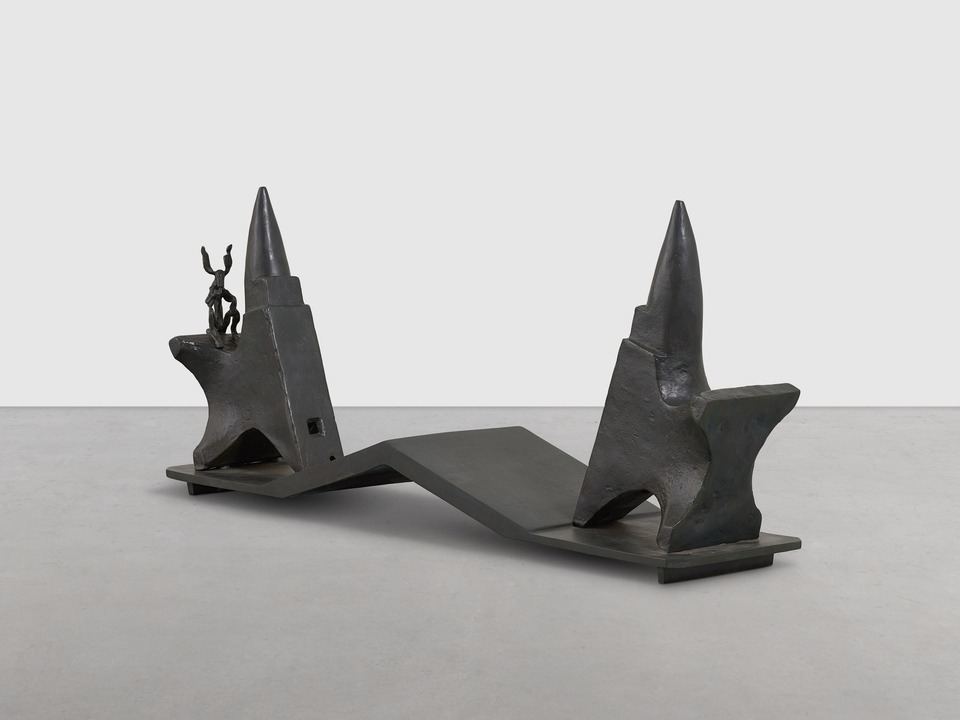 Book Ends, 2001
Bronze
54.6 x 127 x 29.8 cm\
21 1/2 x 50 x 11 3/4 in
cast number 3 from an edition of 8 plus 2 artist&#8217;s casts