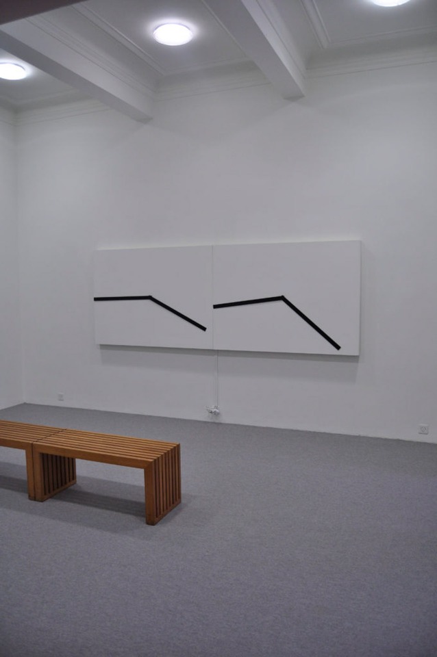 Gerhard von Graevenitz\
Installation view\
von Bartha, Collection, 2012