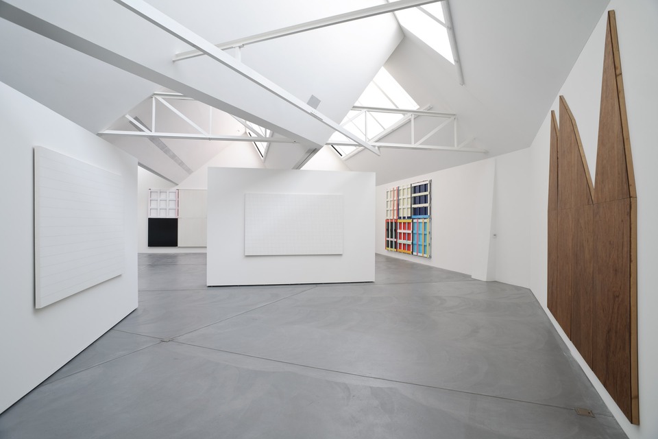 Imi Knoebel\
Installation view\
von Bartha, Basel, 2010