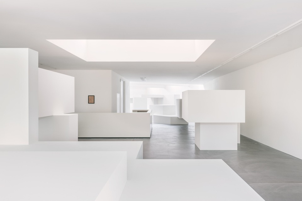 Daniel Robert Hunziker, It’s Never Been This Close Before\
Installation view\
von Bartha, Basel, 2017