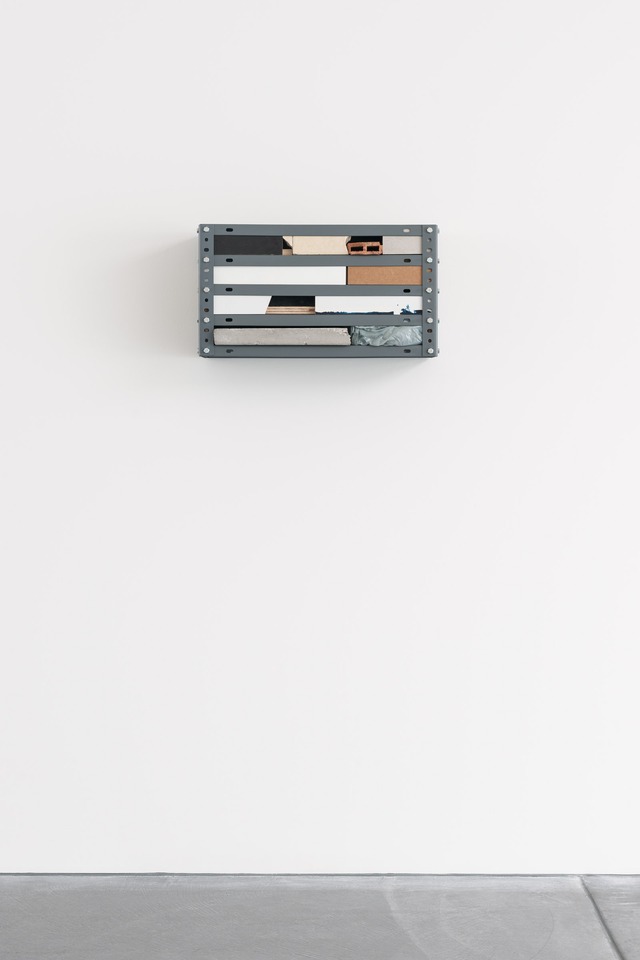 Settlements N°10, 2016
Metal shelf composition with various construction objects
35 x 60 x 25 cm
