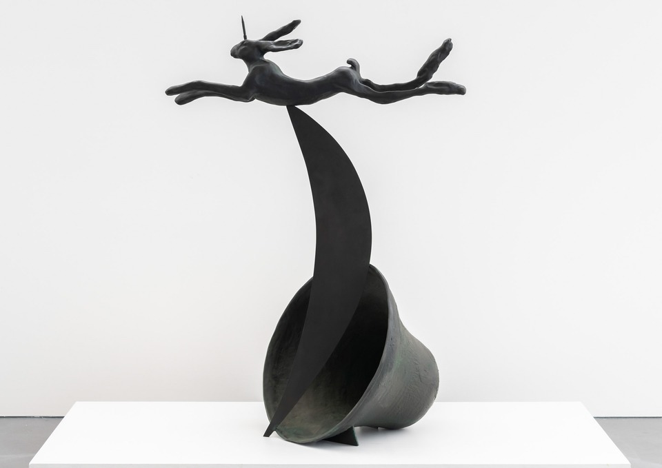 (Unihare on Crescent and Bell), 1995
bronze
134 x 95.6 x 57.8 cm\
52 3/4 x 37 5/8 x 22 3/4 in
AC 2 from an edition of 8 plus 4 ACs