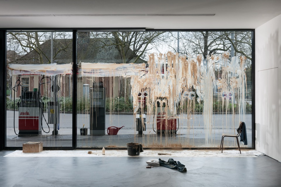 Conflicts and Holes
Installation view
von Bartha, Basel 2013