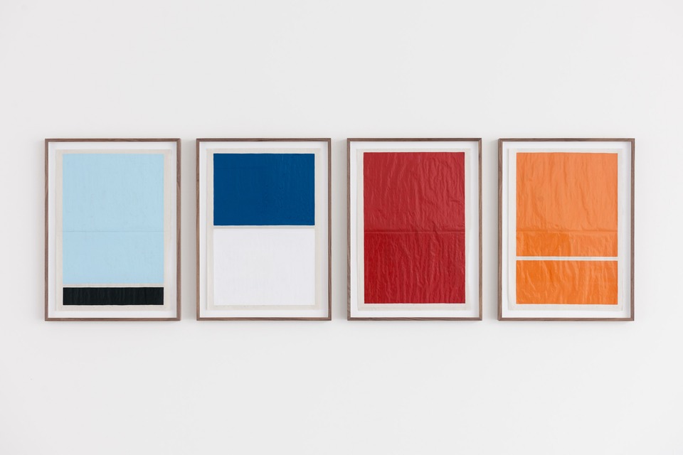 Neue Welt, 2011
Lackfarbe auf Zeitungspapier (4 teilig)
je 50 x 35 cm (o.R.)