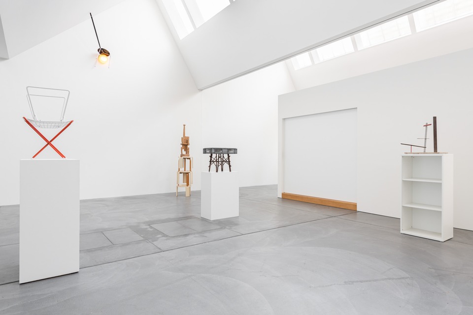 Florian Slotawa, Customized Logistics

Installation view

von Bartha, Basel, 2020