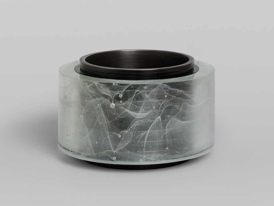 [Anna Dickinson](https://www.vonbartha.com/artists/anna-dickinson)\
Clear Glass with Engineered Steel, 2020\
Cast Glass, ground and polished with an oxidized engineered steel liner\
16 x 26 x 26 cm