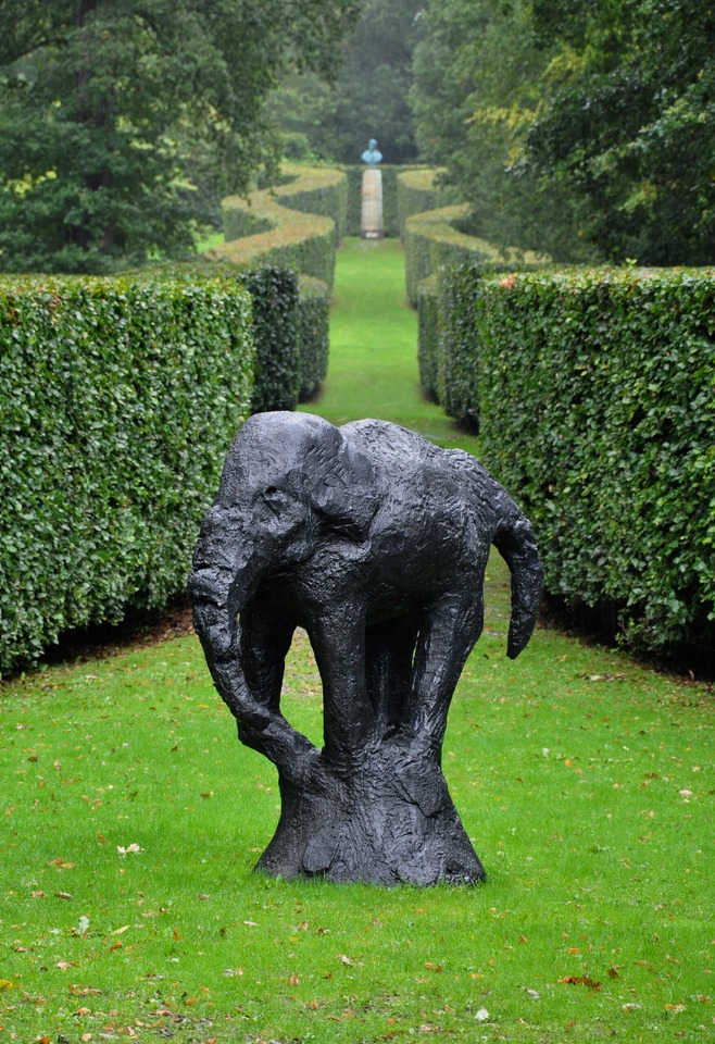 14, Elephant, 1986, Photography, The Estate of Barry Flanagan courtesy Plubronze