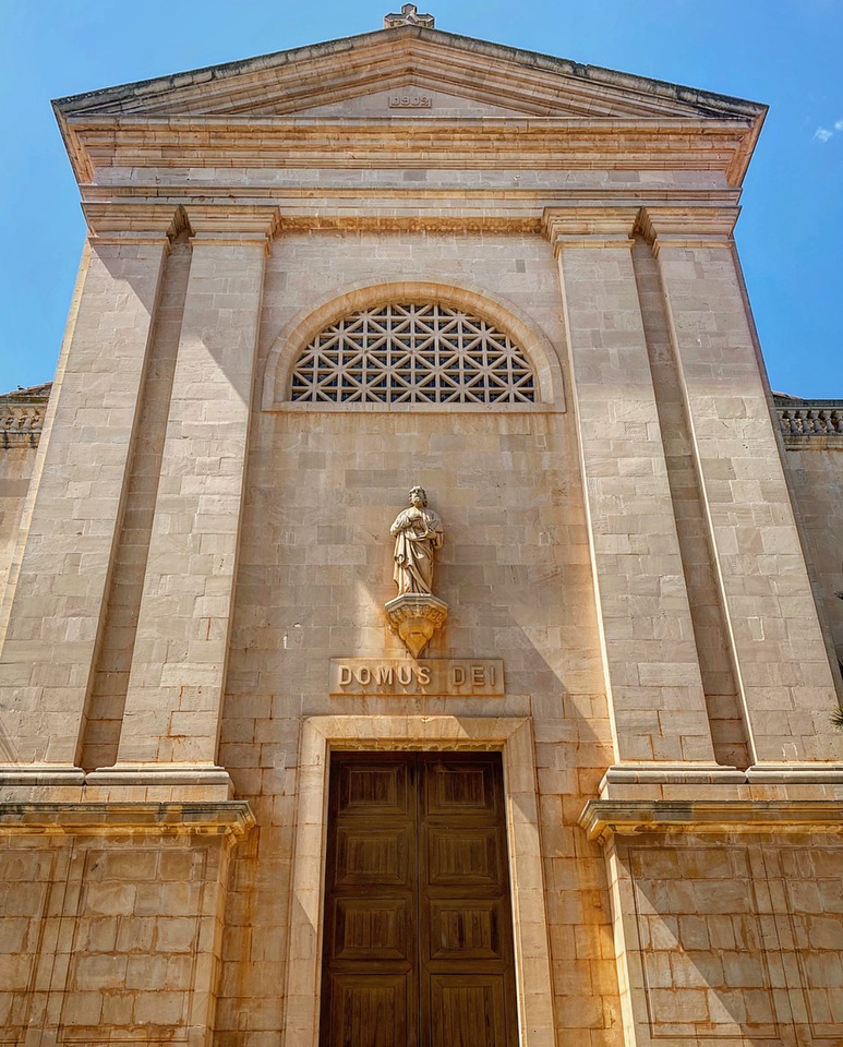 Right in front of Casa Manolo, the Esglesia des Ses Salines