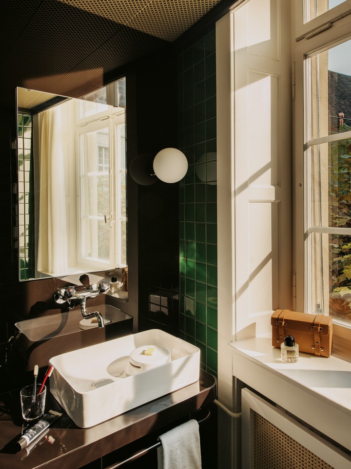 Bathroom
Hotel Volkshaus Basel
Photo: Robert Rieger