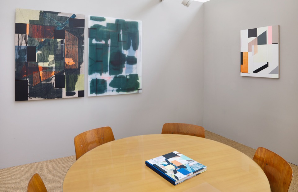 Andrew Bick, Cube

Exhibition view

von Bartha, Basel