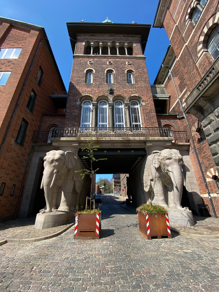 The Carlsberg entrance with the two famous elephant sculptures in front