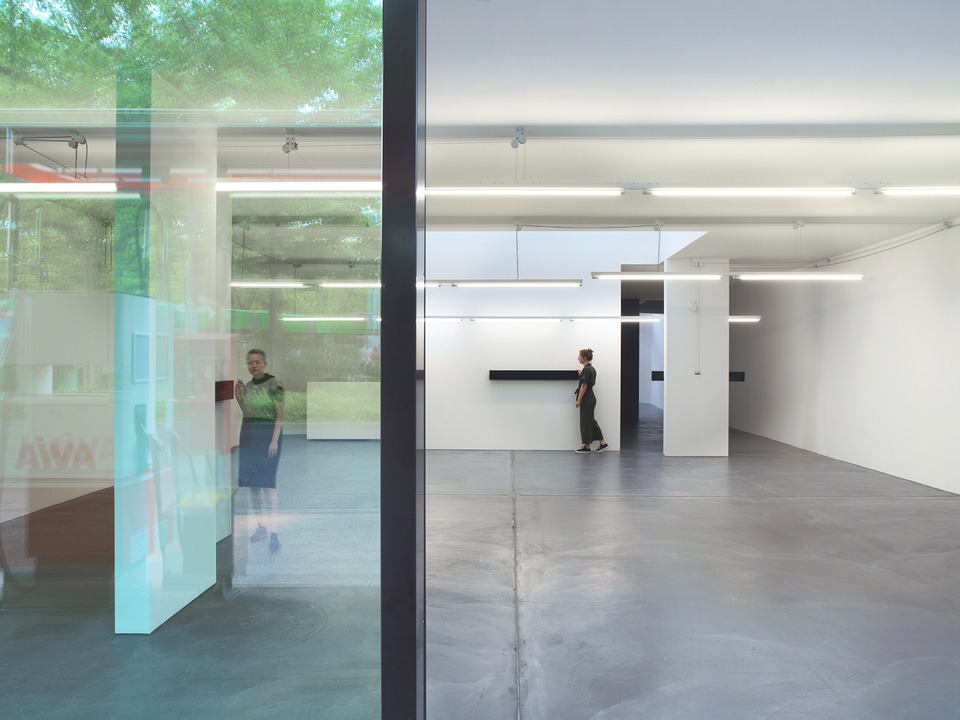 Sarah Oppenheimer, N-02

Exhibition view

von Bartha, Basel