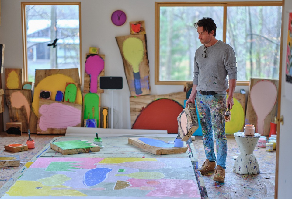 Olaf Breuning in his studio