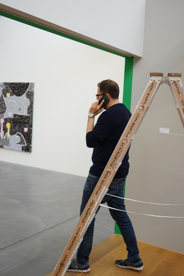 Stefan answering one of the 79 artwork-related calls