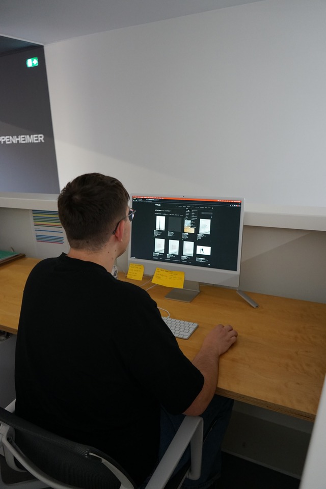 Lindon creating private views