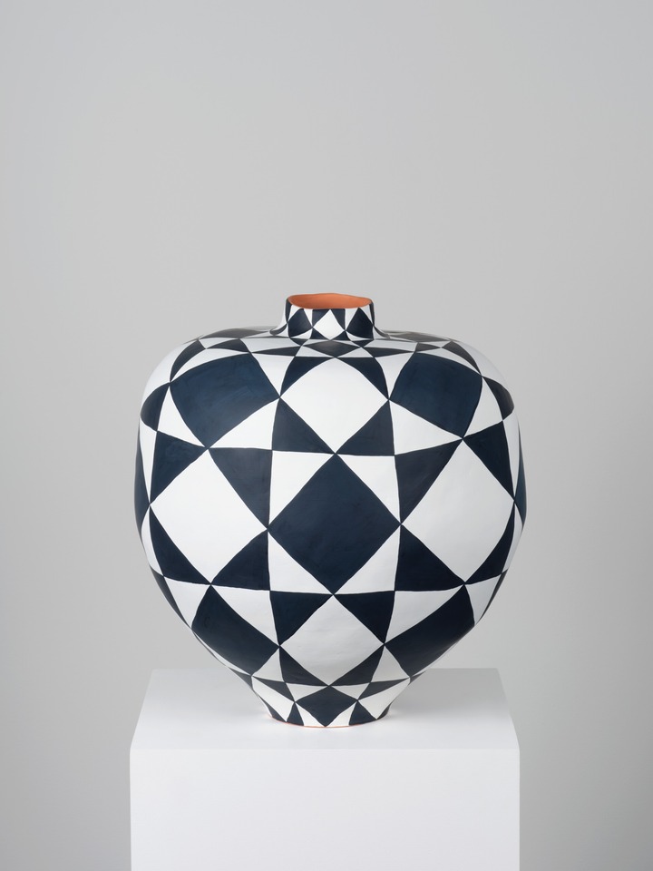 *Empty Sculptures (Black and White Rhombuses)*, 2022
Acrylic on ceramics
Ca. 57 x 54 x 54 cm