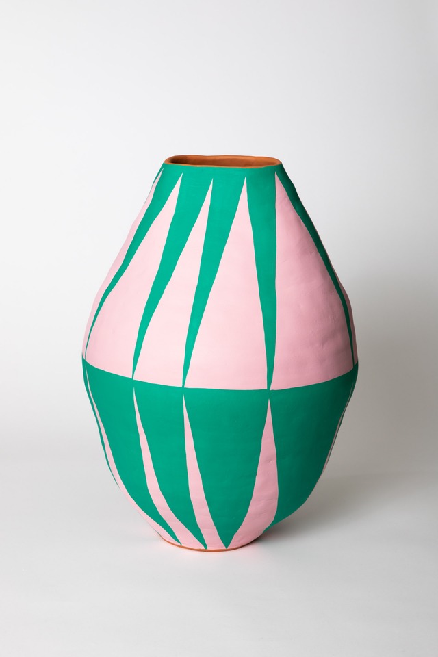 Athene Galiciadis
Empty Sculptures (Pink and Green Claw), 2023
Acrylic on ceramics
42.5 x 42.5 x 60 cm