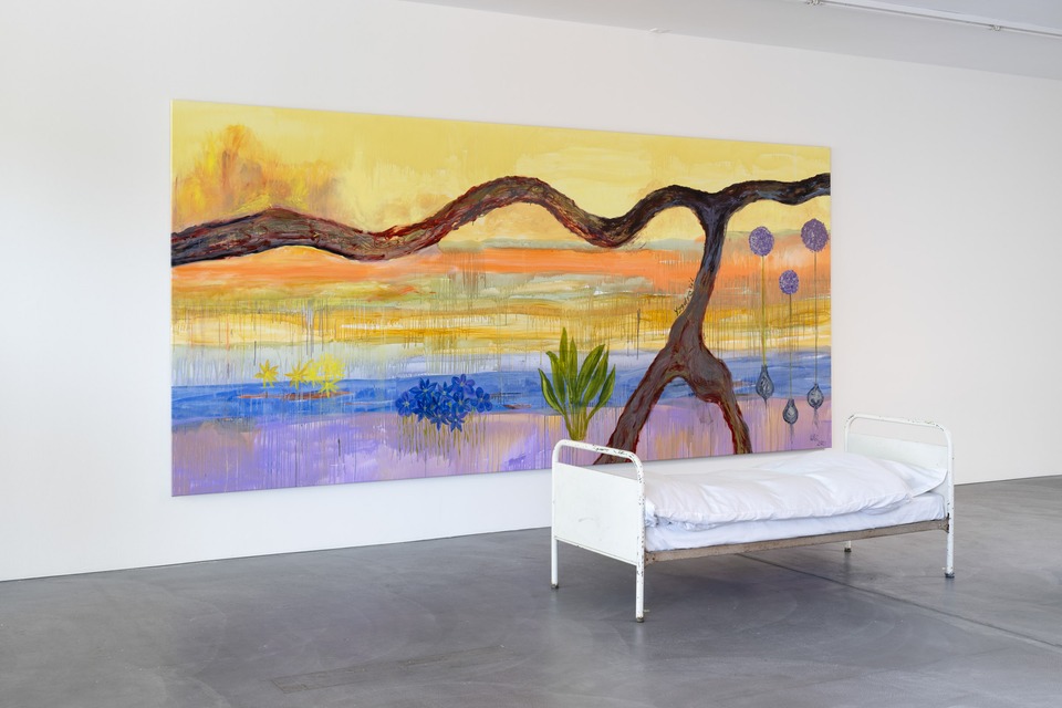 **Installation of Ursula Reuter Christiansen**
*Rekonvalescens / Convalescense*
Acrylic on canvas and made bed
218 x 407 cm