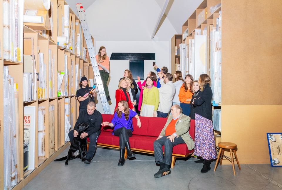 Team von Bartha, (f.l.t.r.) with Jaromir Baldinger, Roland Fükö and Jill, Caroline Baumhauer, Judith Ribbentrop,  Julia Paas, Margareta von Bartha, Mamie Beth Cary, Carla Packness, Daniela Tauber, Claudio Vogt, Stefan von Bartha, Idil Mercan, Miklos von Bartha, Hester Koper, Linda Palazzo, and Tina Miescher / December 2023

(Silvan Koller and Lea Lüscher are not in the photo. A new one is coming soon.)
