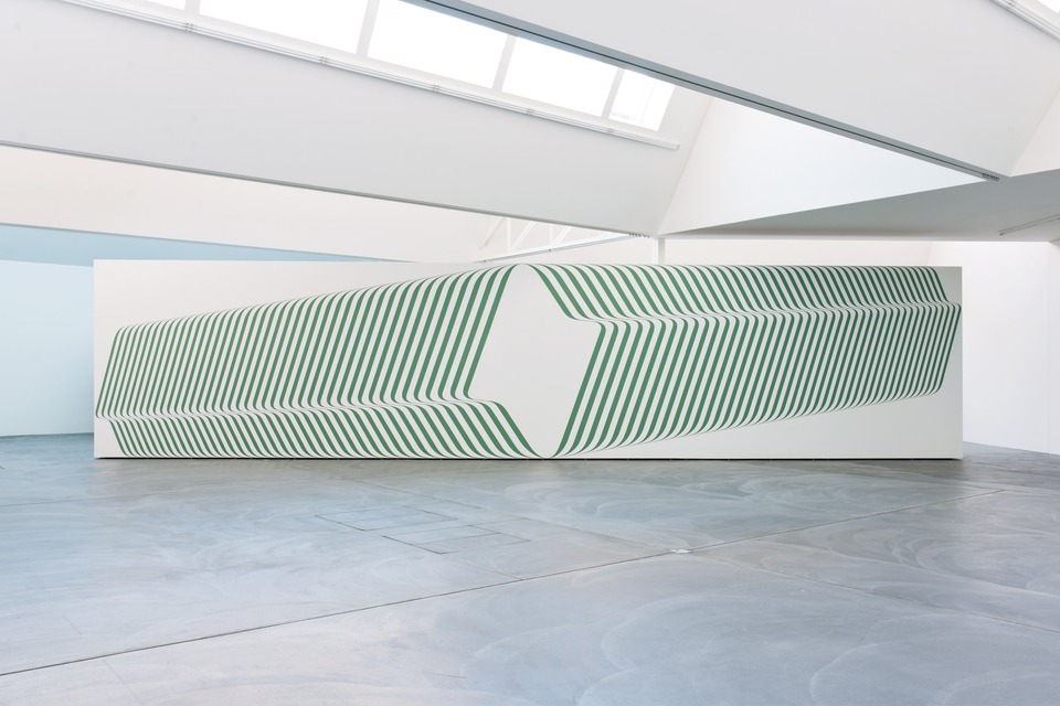 Untitled, 2011, acrylic on wall
"In between elements" at von Bartha, Basel
Feb 18 – Apr 23, 2011