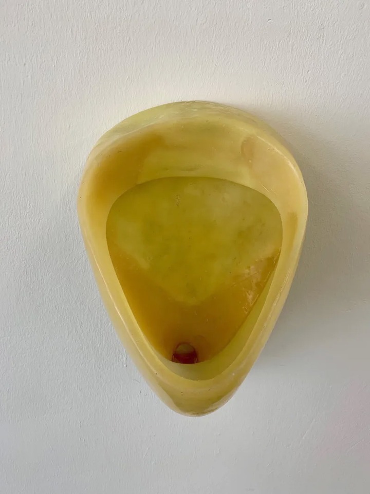 Sophie Reinhold, Water of Life (yellow), 2029, Kunstverein Reutlingen. Photo: Elisabeth Weiss