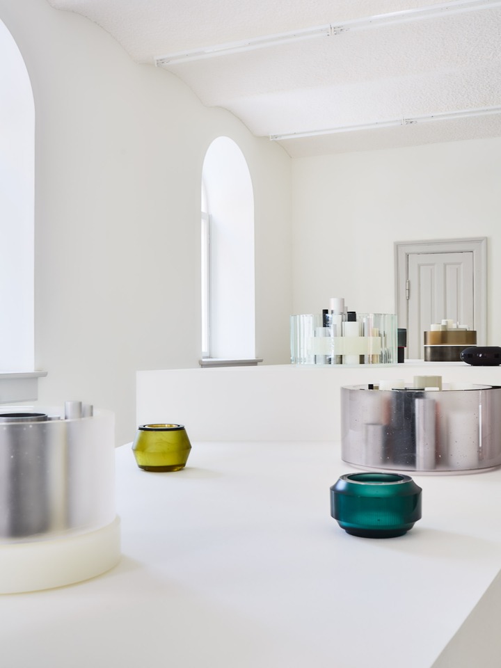 Anna Dickinson, Sentient / Forms\
Exhibition view\
von Bartha, Copenhagen, 2024