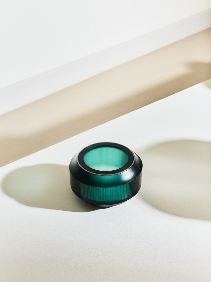 **Anna Dickinson**
*Deep Green with Steel*, 2024
Cast glass, steel
11.5 x 20.5 cm