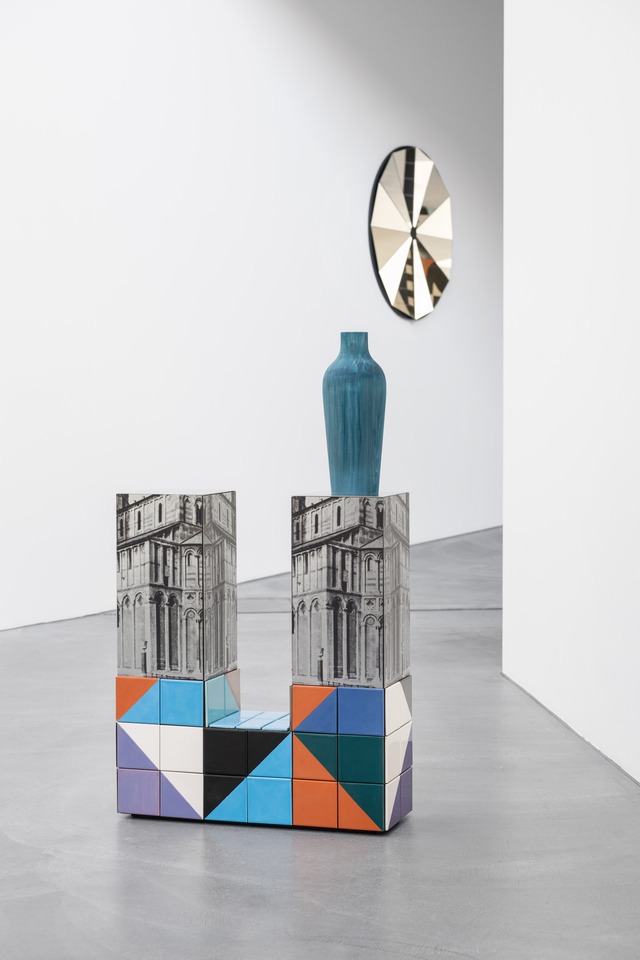 Claudia Wieser, Barock\
Installation view\
von Bartha, Basel, 2024