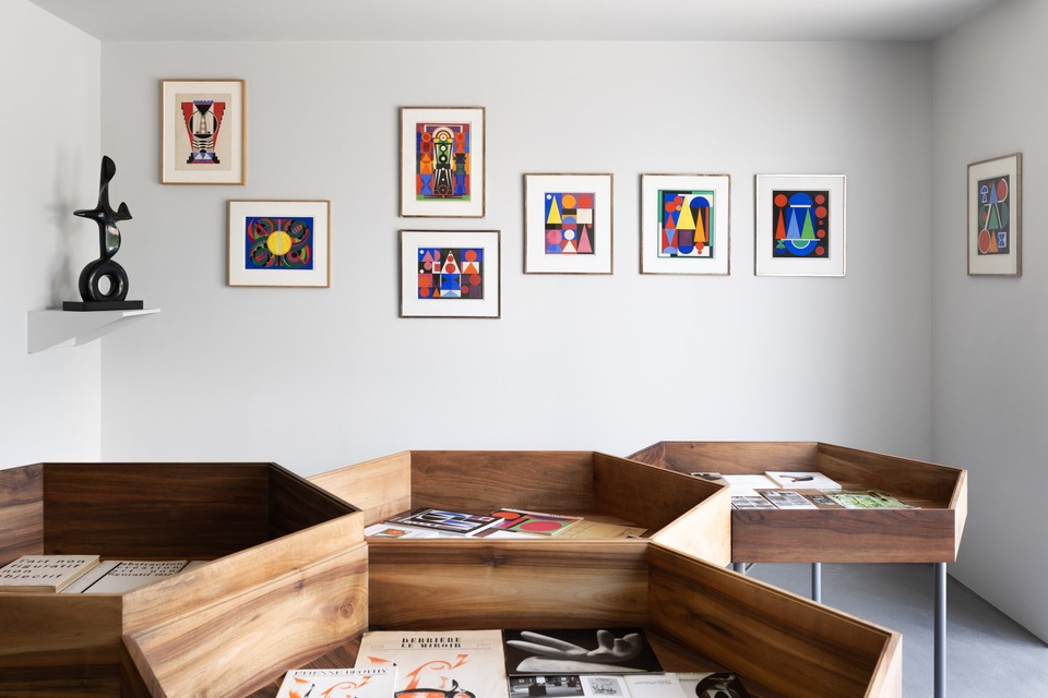 VB_Exploring_The_Archive