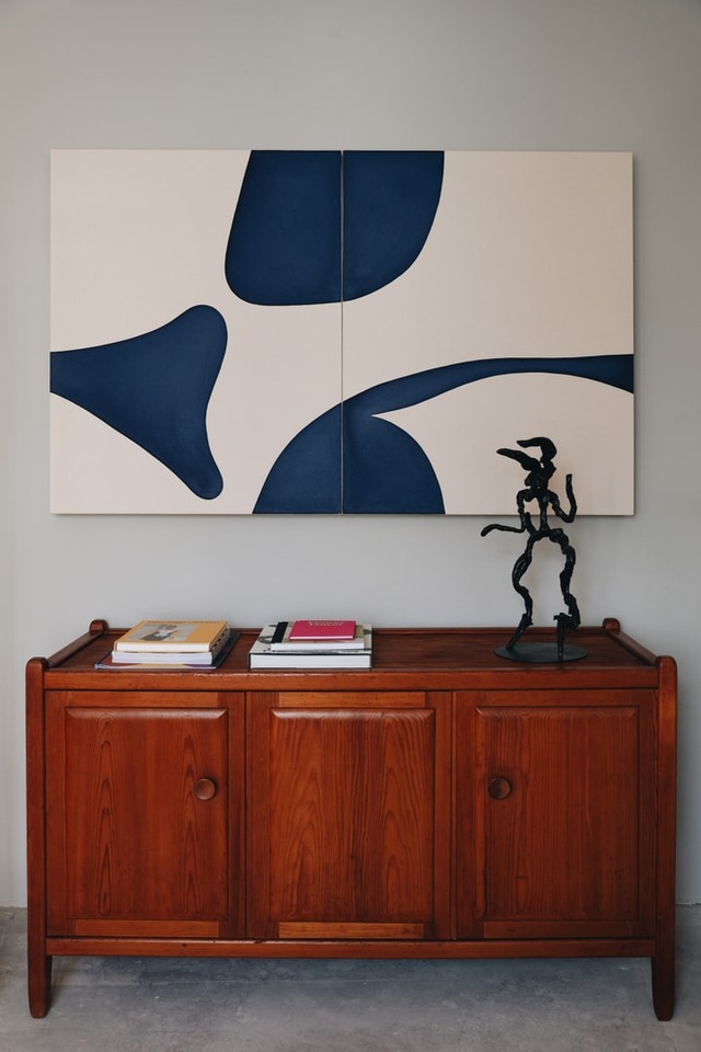 view on Landon Metz, *MMXXIII XLV*, 2023, and Barry Flanagan’s *Lantern 2*, 1994