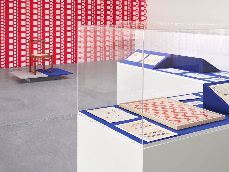 Exhibition view, *IHR camille graeser*, 2025. Photo: Philipp Hänger