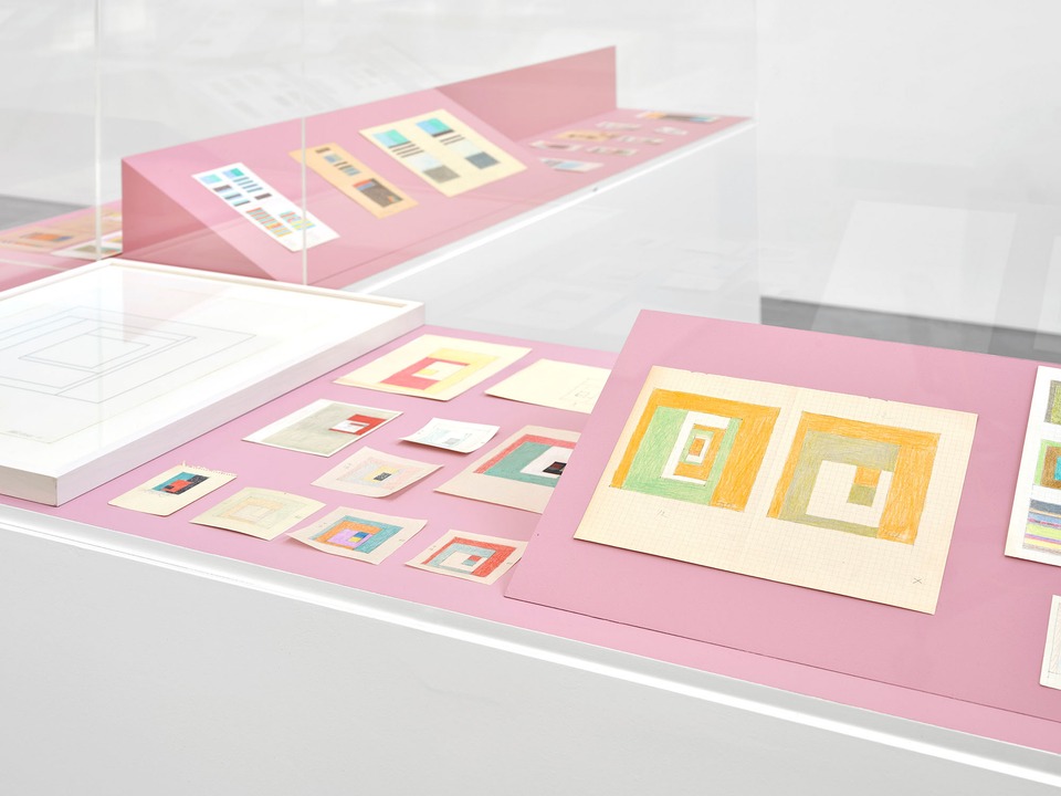 Exhibition view, *IHR camille graeser*, 2025. Photo: Philipp Hänger