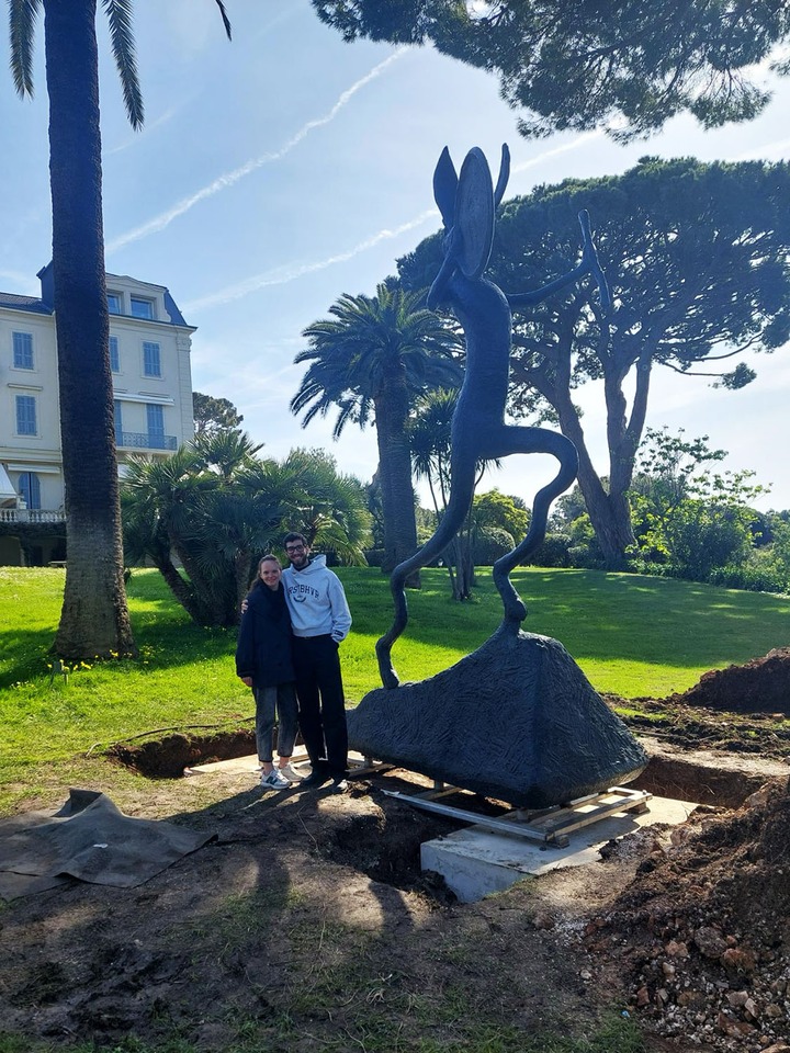 Judith and Silvan of Team von Bartha on site with Flanagan’s “Large Left-Handed Drummer”
