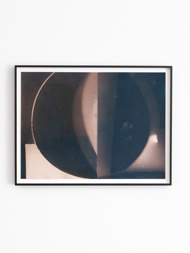 Untitled, 2025

Cyanotype

43 x 57 cm
