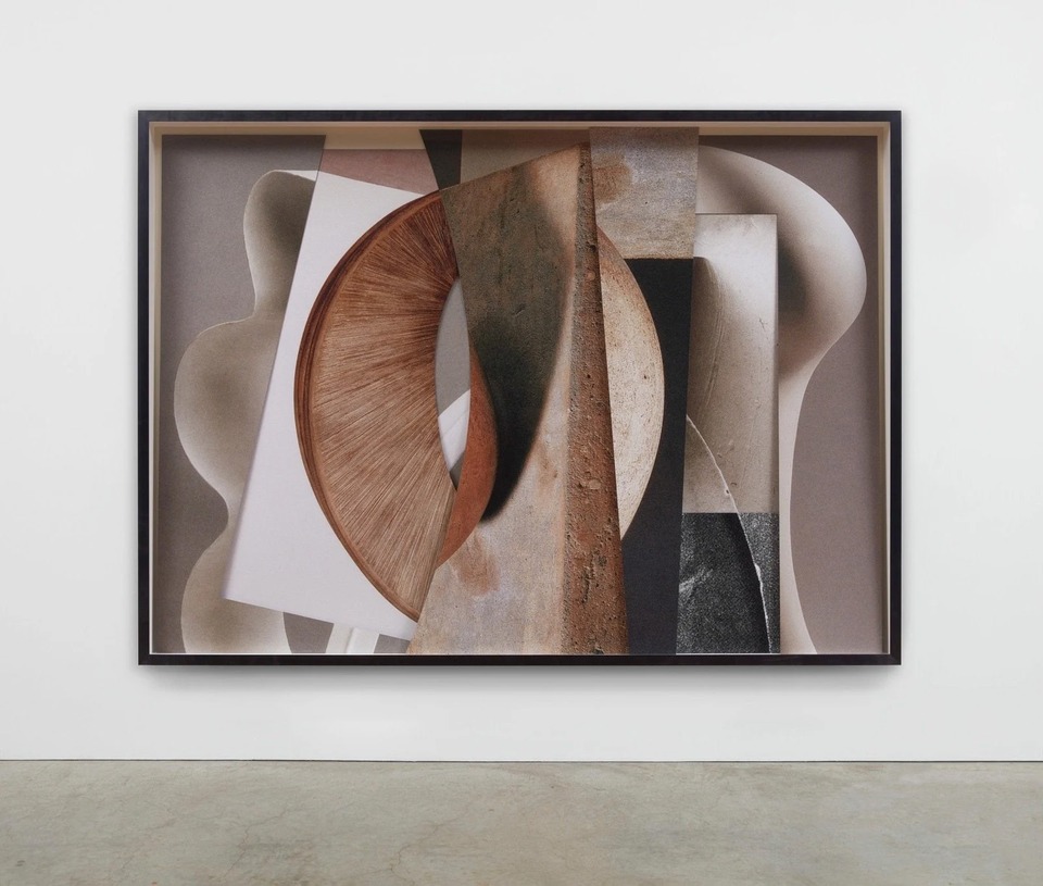 *Paper Sculpture*, 2024

Dye sublimation prints on aluminum, latex paint

188.9 x 259.7 x 14.6 cm

Ed. of 5 + 1/2 AP
