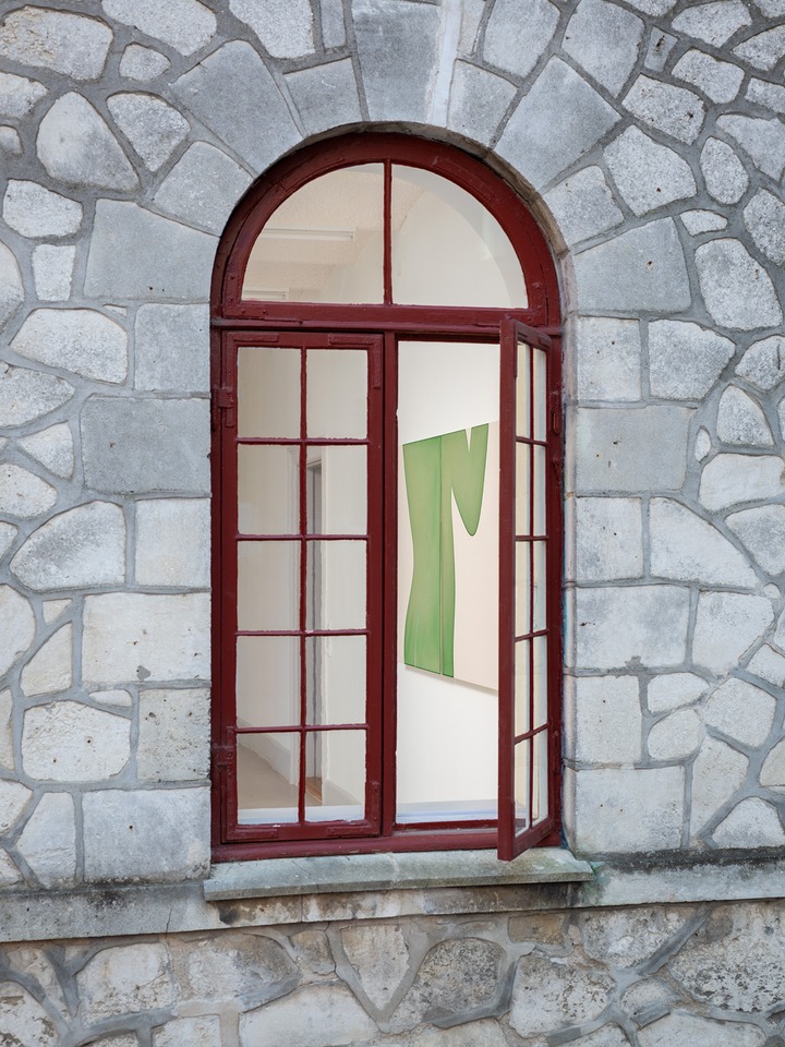 Exhibition view, “Landon Metz,” von Bartha, Copenhagen, 2025. Photo: Malle Madsen
